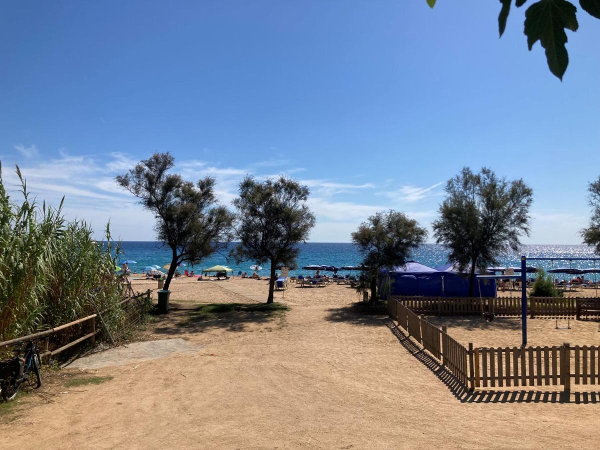 Albatross Mobile Homes On Camping Cala Canyelles Lloret de Mar Extérieur photo